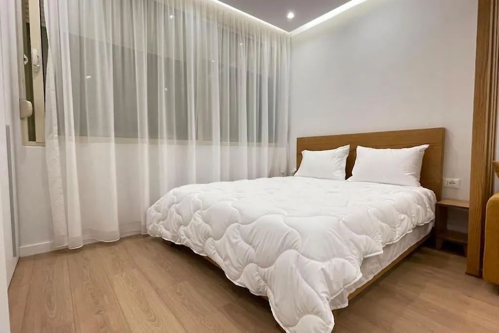 62°Bs Charming Studio Apartament @Bllok Tirana Albania