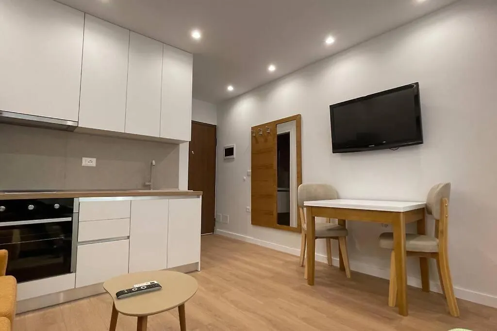 62°Bs Charming Studio Apartament @Bllok Tirana Apartment
